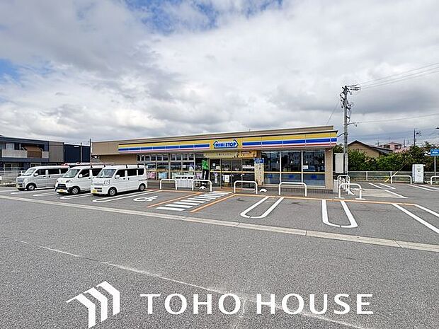 ミニストップ上野台店 210m