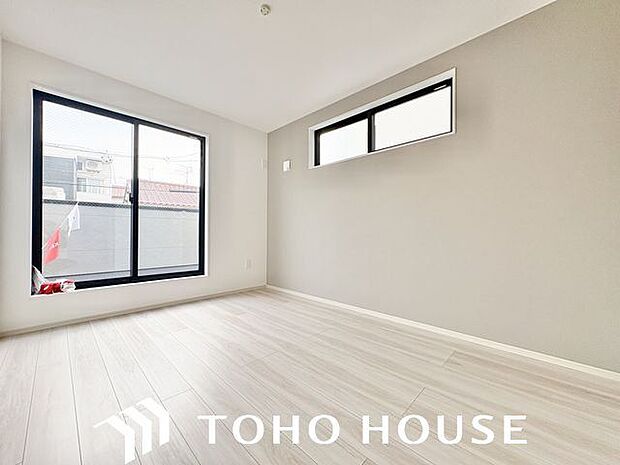 一日の疲れをいやしてくれる主寝室。時を忘れて過ごす場所として過ごせるお部屋。