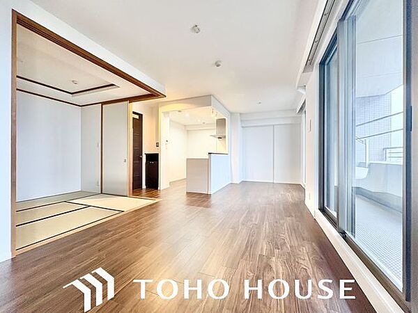 洗練されたデザインと機能性が織りなすこだわりの住空間。ゆったりとした時間をお過ごしください。