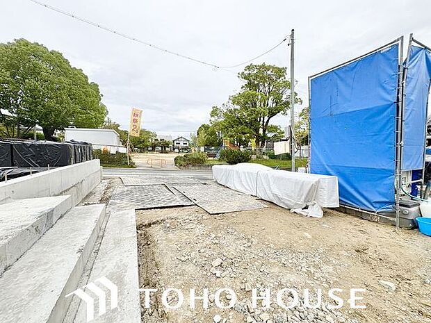 爽やかな青空の下に贅沢なほどに降り注ぐ陽光、豊かな居住性。クオリティが見事に調和した住空間。
