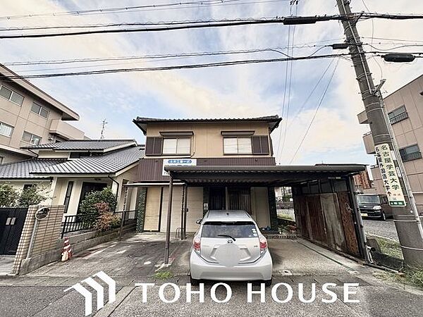 家族ひとりひとりが笑顔になれる邸宅を、この土地にイメージしてみてください。誇りに思える住まいを実現。