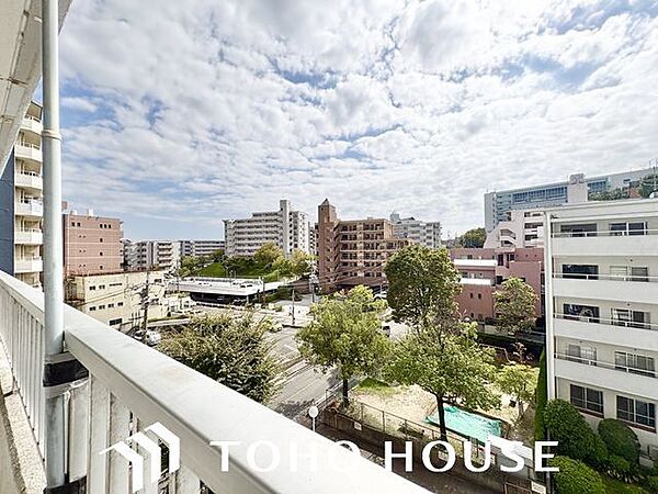 バルコニーに出た時には、頬をなでる優しい風を感じることが出来ます。つい深呼吸をしたくなります。