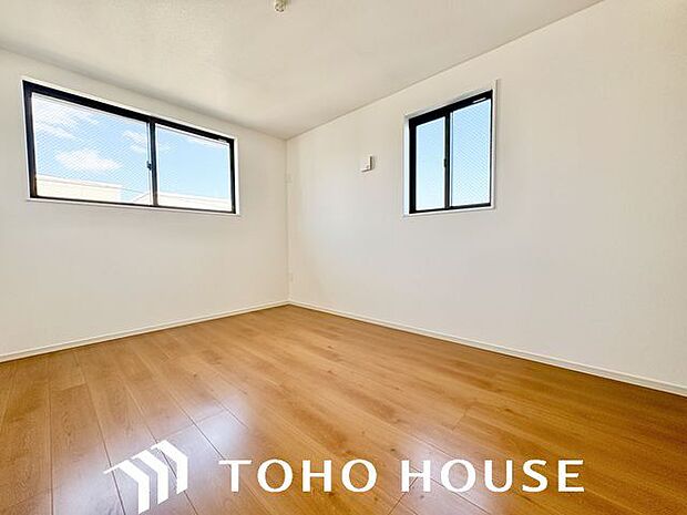 過ぎ行く時間をゆったりと感じることができる落ち着いたお部屋。プライベートな時間を満喫できます。