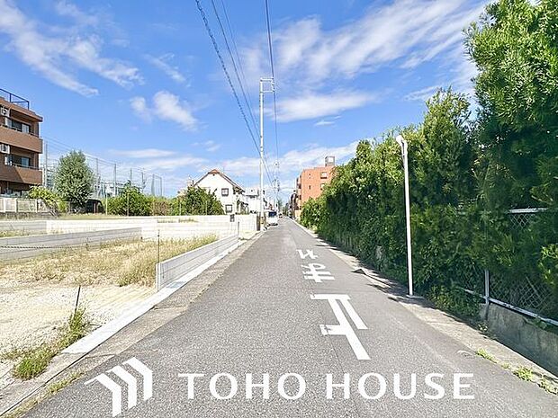 豊かな自然と多彩な生活利便施設が融合した環境。快適な家族の日々を叶えるための舞台が広がっています。