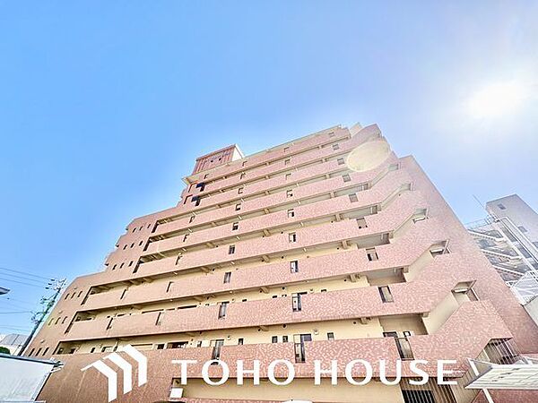 「行ってきます」と「ただいま」が自然に交わされる。家のあちこちから、賑やかなひとコマが溢れ出す。
