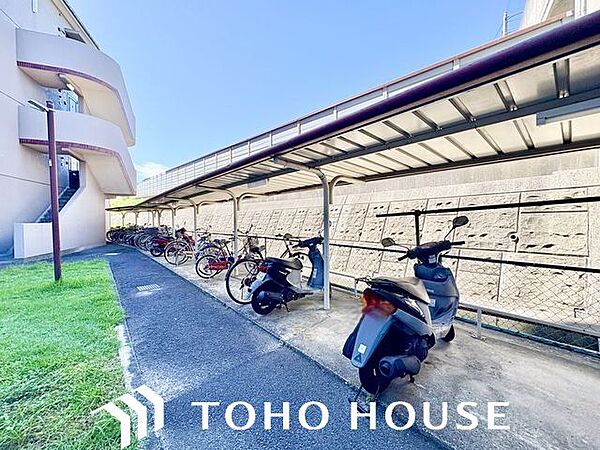 敷地内バイク置き場