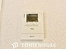 玄関：「見える安心」をカタチにしました。誰が来てもわかる様にモニター付きインターホンを設置。