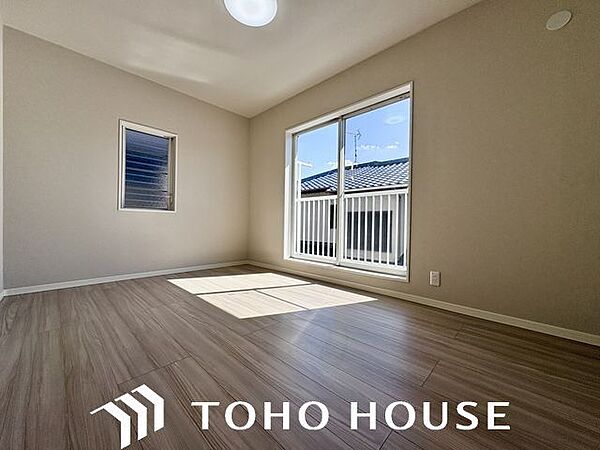 一日の疲れをいやしてくれる主寝室。時を忘れて過ごす場所として過ごせるお部屋。