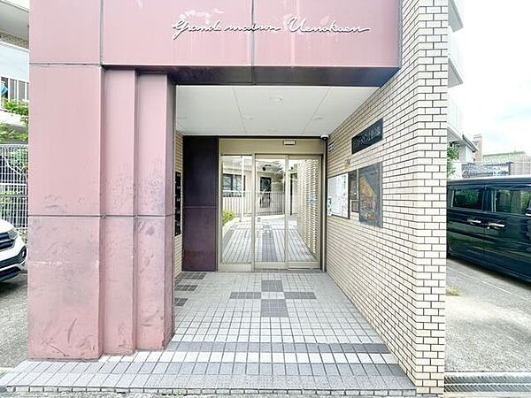 帰宅されるご家族や、訪れる方を優しく迎える・安らぎに満ちた生活空間を予感させてくれます。