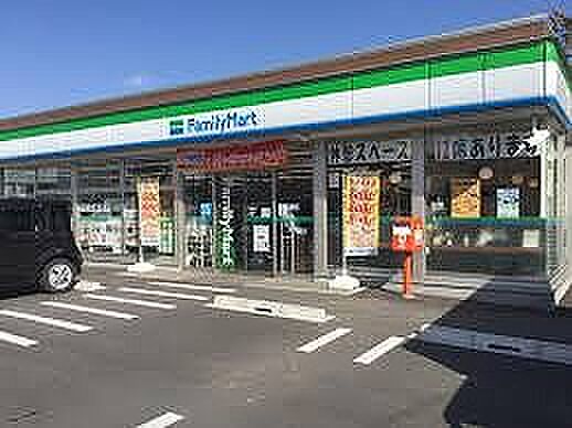 ファミリーマート常滑榎戸店538m