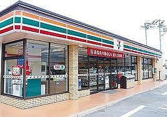 セブンイレブン常滑大和町6丁目店758m