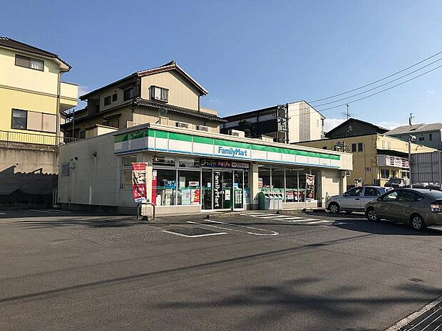 ファミリーマート半田青山店263m
