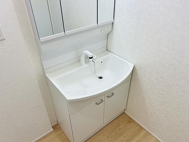 ◆洗面化粧台(シャワー付き)◆