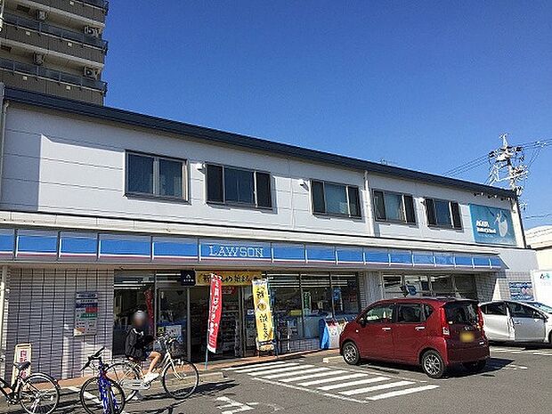 ローソン半田昭和町四丁目店564m