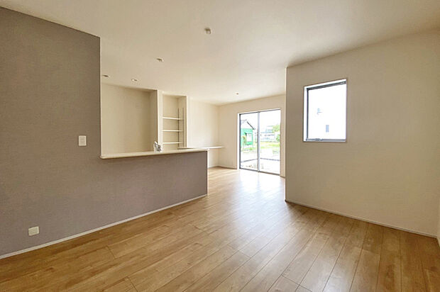 (リビング)広々リビング!友達をたくさん呼んでホームパーティー!