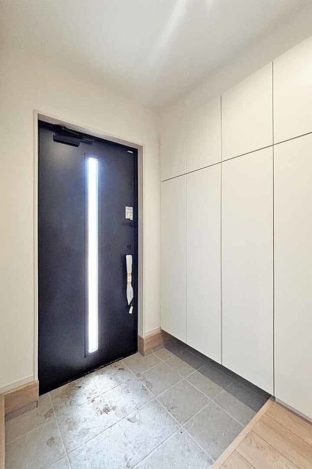 (靴箱)大容量の靴箱です!履かない靴はスッキリ収納!