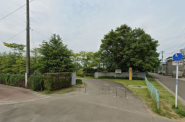 柴田町立槻木小学校　徒歩17分