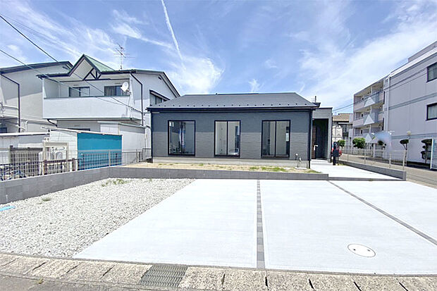 陽当たりの良い南庭完備!安心快適オール電化住宅♪現地(2026年7月)撮影