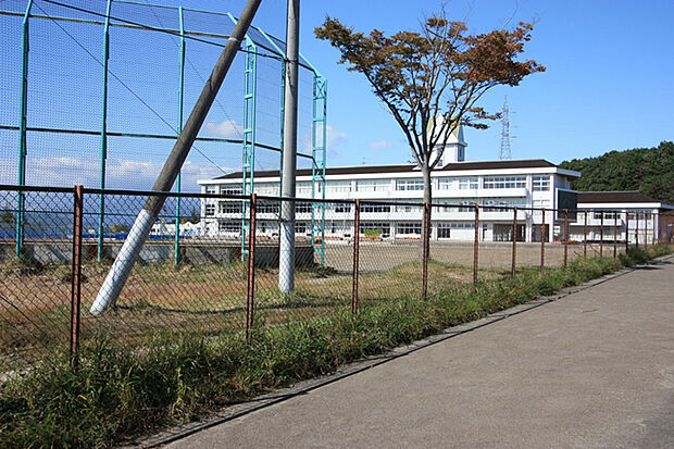仙台市立南吉成中学校 徒歩19分