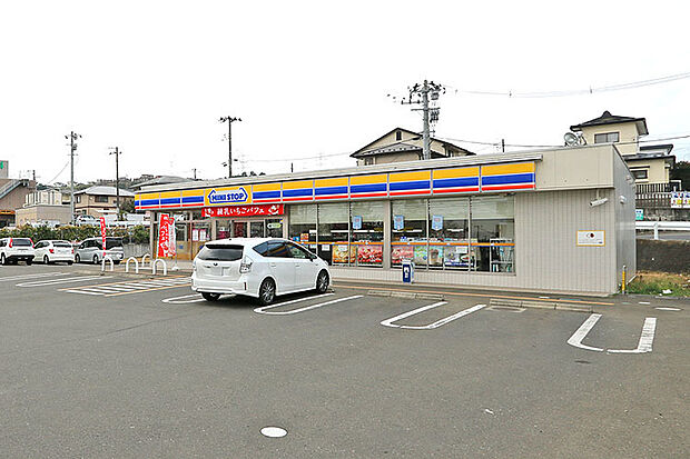 ミニストップ仙台川平店 徒歩7分