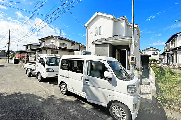 土地売りから建売へ!広々した敷地にお庭付きのお家!現地(2026年9月)撮影