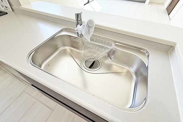 (浄水器付混合水栓)傷やサビ、熱にも強いステンレス!広々シンクで楽しくお料理!