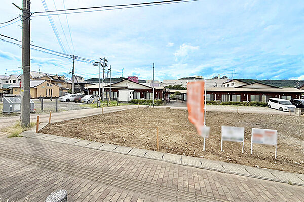 広々とした前面道で開放感あり！現地（2026年6月）撮影