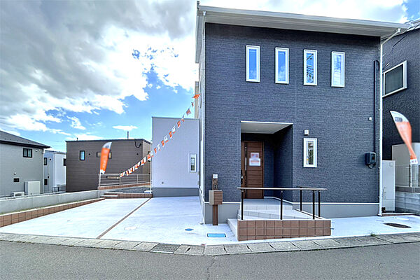 （現地写真）前面道路広く駐車ラクラク♪