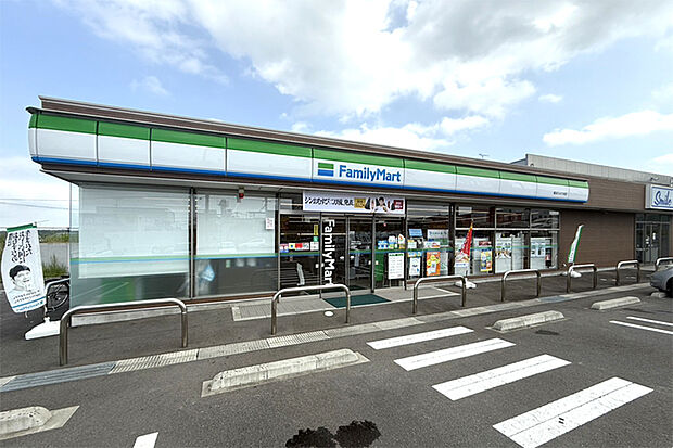 ファミリーマート富谷ひより台店 徒歩2分