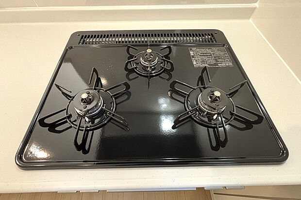 （ガスコンロ）3口コンロで複数の調理もできます♪
