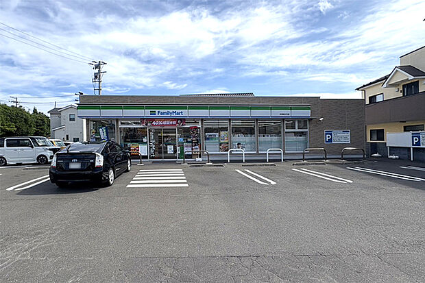 ファミリーマート多賀城大代店 徒歩5分
