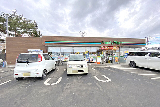 ファミリーマート仙台国見ケ丘店　車で4分
