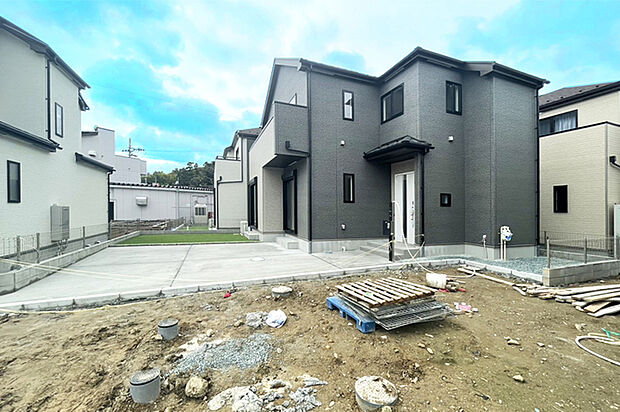 続き間の洋室を備えた家族に嬉しい4LDK！現地（2026年9月）撮影
