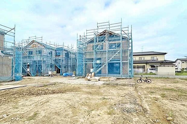 リビングが開放的な空間になる続き間の洋室!現地(2026年8月)撮影