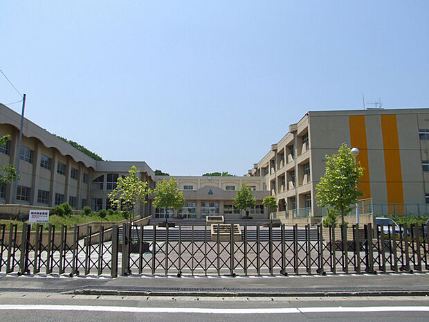 仙台市立南中山小学校　徒歩9分