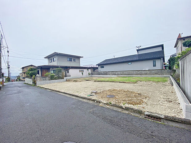 公園が周辺に充実していてお子さまやペットなどものびのび過ごせる立地!現地(2026年8月)撮影