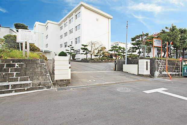 仙台市立南光台中学校 徒歩24分