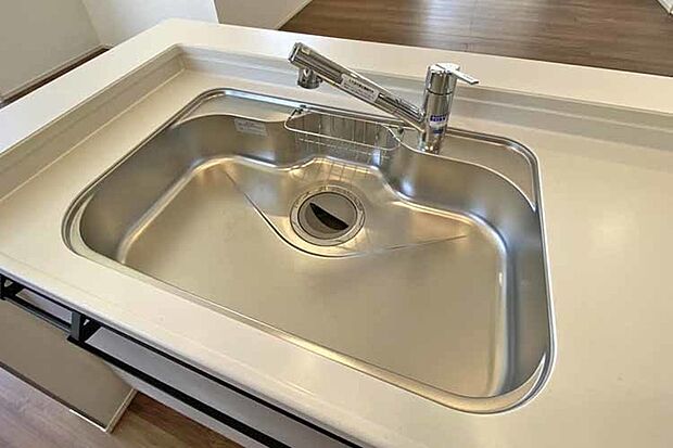 （浄水器付混合水栓）浄水器一体型の水栓でシンク周りスッキリ！