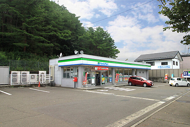 ファミリーマート南中山二丁目店 徒歩2分
