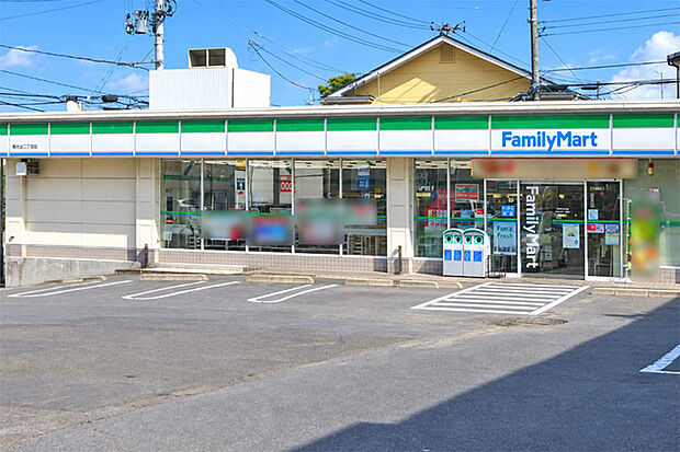 ファミリーマート南中山一丁目店 徒歩3分