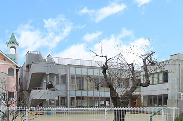 幼保連携型認定こども園ゆりかご幼稚園・ゆりかご保育園　徒歩5分