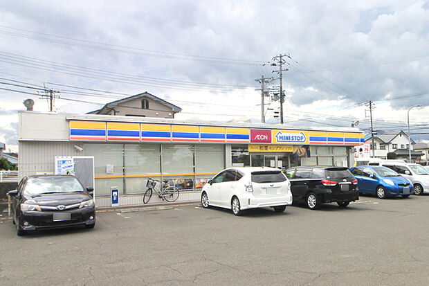 ミニストップ仙台南中山店 徒歩7分