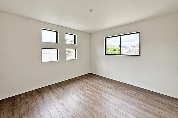 (洋室)大きなお部屋にウォークイン!主寝室にいかがでしょうか?