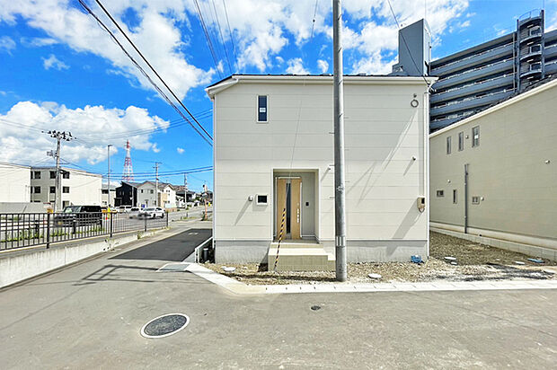 キレイに区画された全7棟の角地物件！現地（2026年9月）撮影