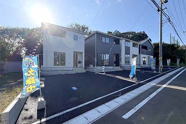 （現地写真）前面道路広く開放的！