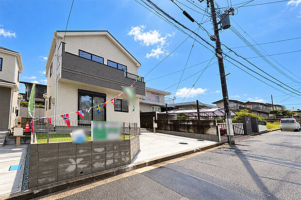 陽当たりの良い南庭完備♪送迎もラクラクな保育園徒歩5分!現地(2026年9月)撮影