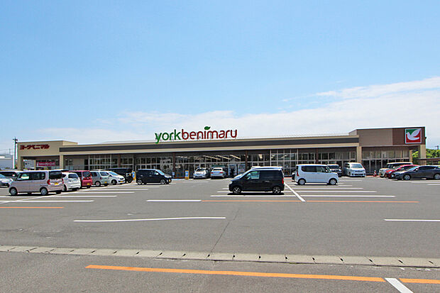 ヨークベニマル名取愛島店 徒歩10分