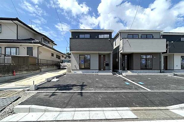 (現地写真)徒歩圏内に生活施設が充実!