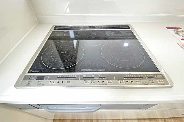 (IHクッキングヒーター)お手入れ楽々I H!お料理汚れをサッとひと吹き!