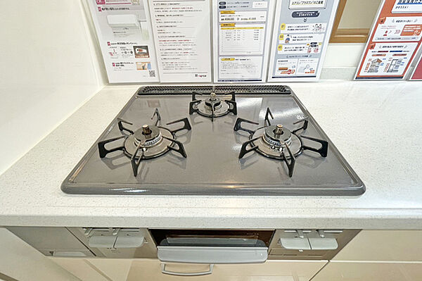 （ガスコンロ）       同時に作業ができ効率的♪便利な3つくちコンロ！